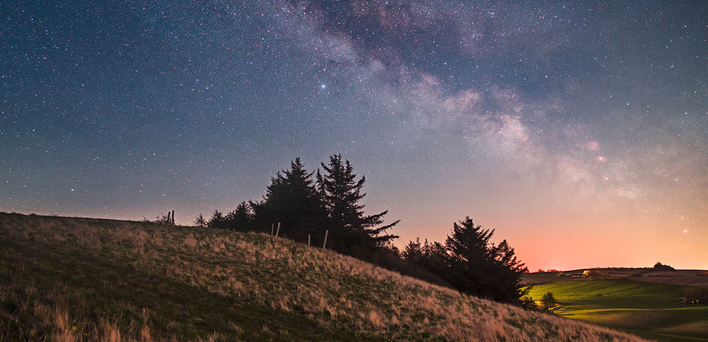 Hanklit; mors, dark sky